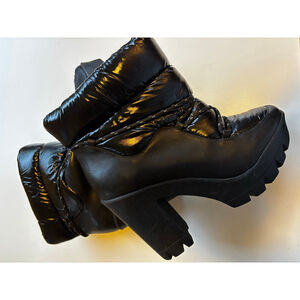 Women's Black Chunky Heel Boots